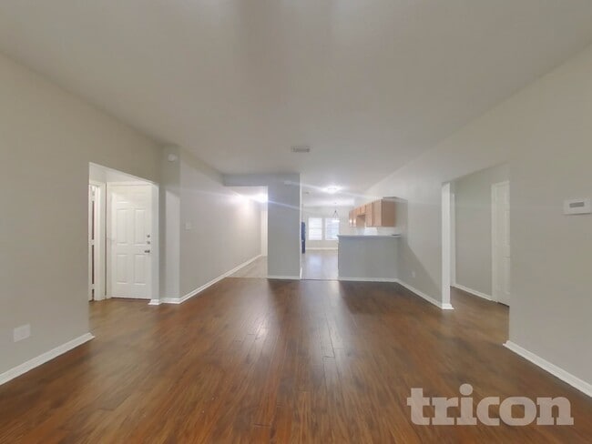 Photo - 5008 Asia Ln