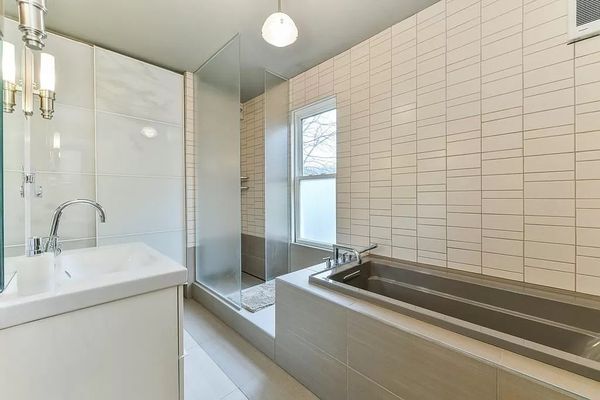 2nd floor bathroom - 38 Melville Ave Unit 2