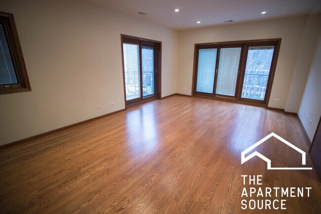 Photo - 670 N Peoria St Unit 2