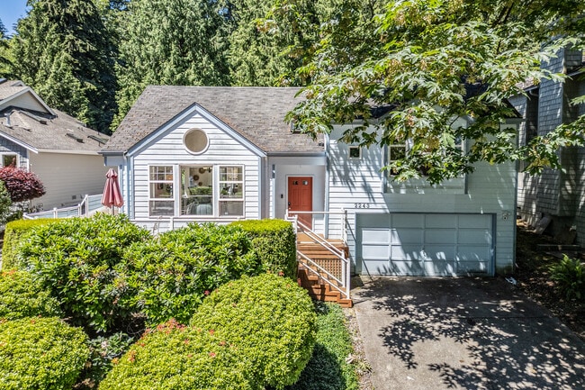 Photo - 2243 W Lake Sammamish Pkwy SE