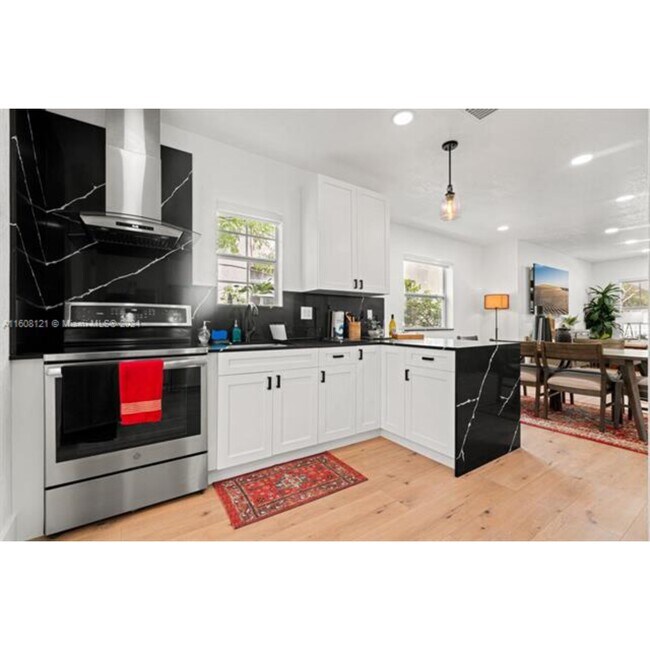 Photo - 3902 NW 3rd Ave