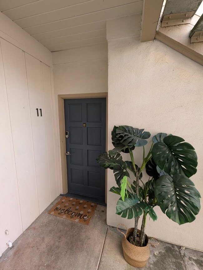 Photo - Spacious 2/1 Condo near BART Available Now!