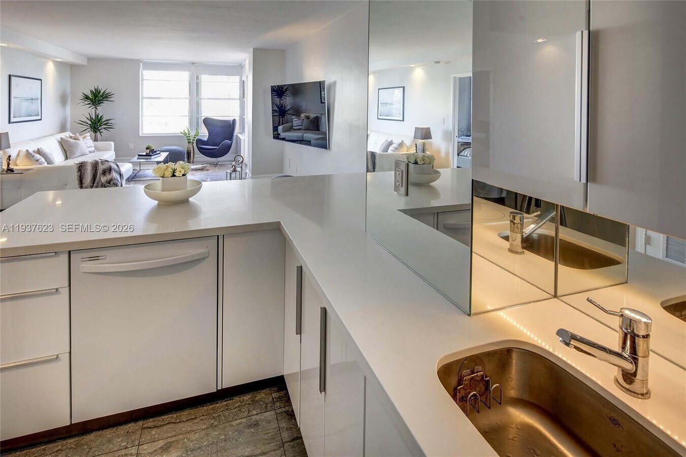 Photo - 2899 Collins Ave Unit 617