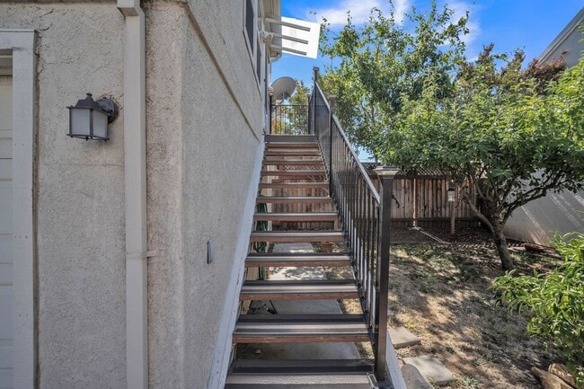 5252 Trophy Dr