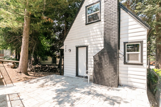 Building Photo - 772 Arrowhead Villa Rd Rental