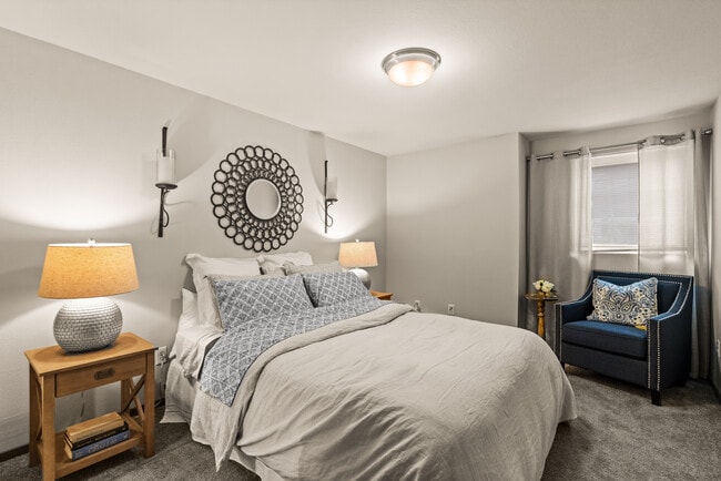 Large Bedroom Suite l Upscale Parkland Apartments for Rent l Tacoma, WA l Nantucket Gate