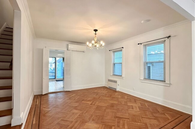 Photo - 71-51 Kessel St