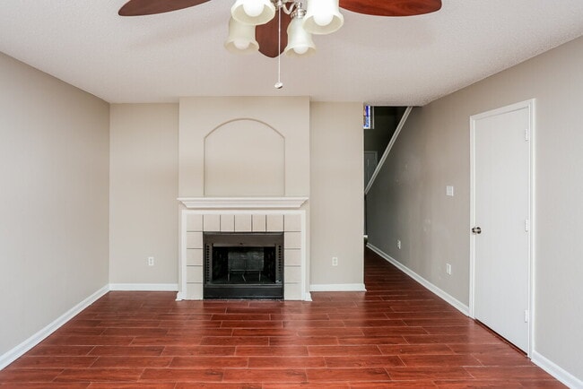 Photo - 8104 Gardengate Ct