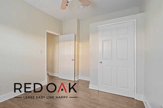 Photo - Wonderful, Bright Three Bedroom with a Spa... Unidad 5