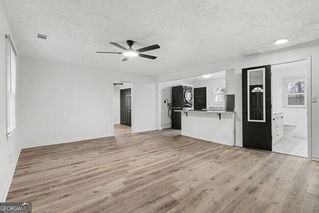 Photo - 2160 Dowdell Dr