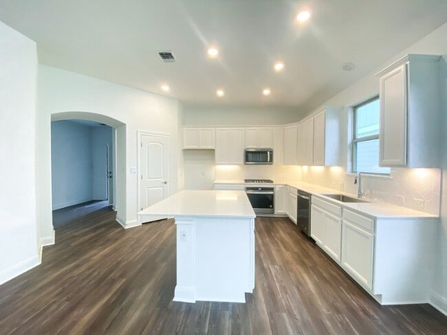 Photo - 613 Georgia Lace Trail