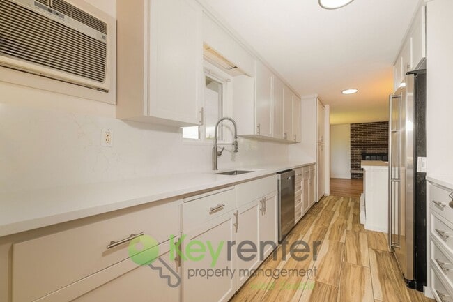 Photo - 15433 22nd Ave SW