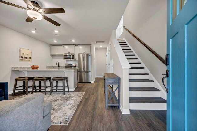 Photo - 1211 Pickens St
