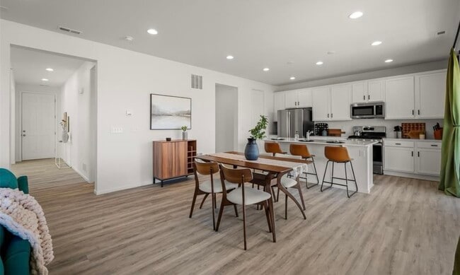 Photo - 5677 Mammoth Ln