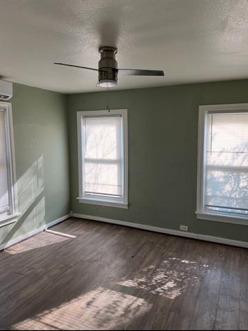 Photo - 1614 N Woods St