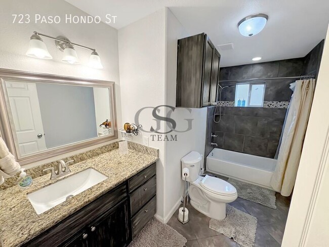 Photo - 723 Paso Hondo St