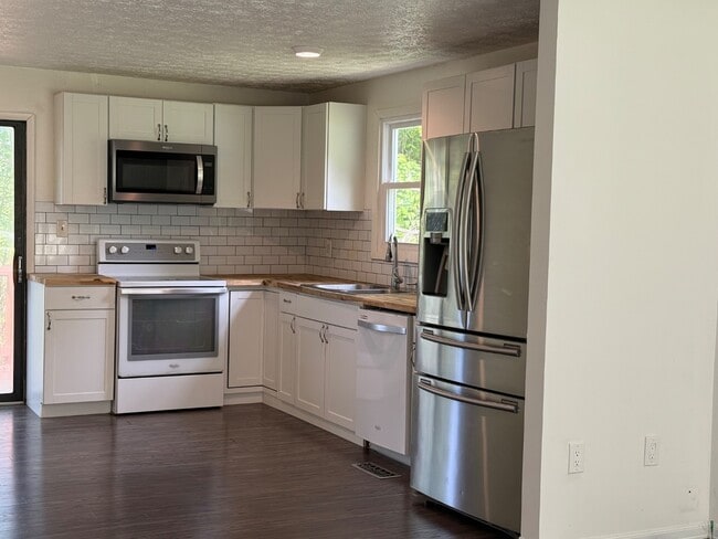Photo - 118 Rhody Dr