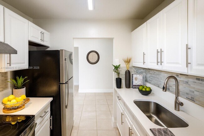 Photo - 400 NE 1st St Unit 215