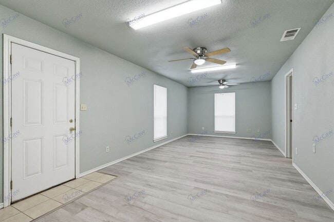 Photo - 702 N Walnut St