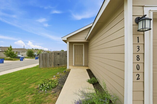 Photo - Single-Story 3/2 Rental Near Lackland Air Force Base | No Carpet | Fridge Included |