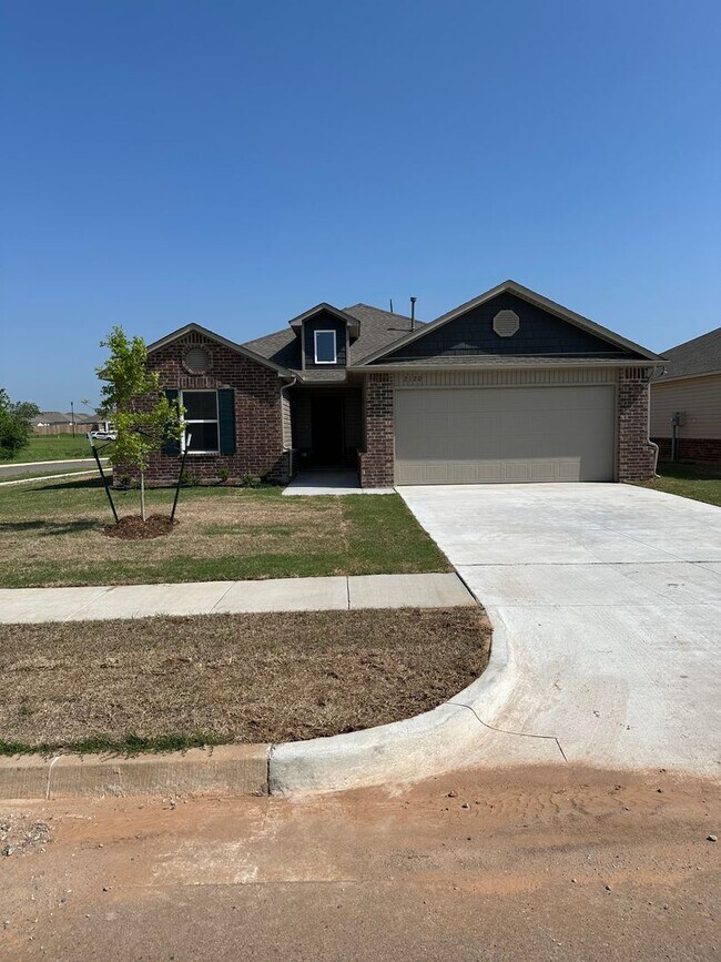 Photo - *MARCH MADNESS SAVINGS!* NEWER Three Bedro...