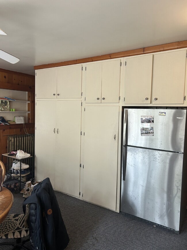 Photo - 3 bedroom 1 bath Apartment Available June 1st!! Massive bedrooms and a 5 minute walk to campus.