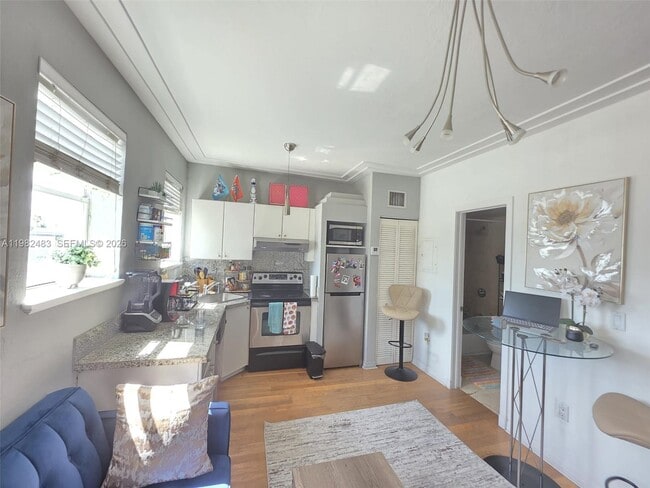 Photo - 1027 Pennsylvania Ave Unit 304