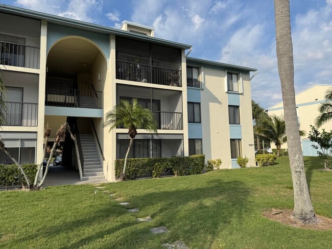 Building Photo - 1107 Green Pine Blvd Unit B1