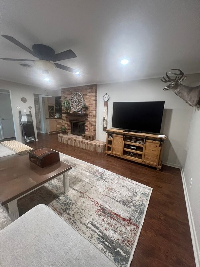 Photo - 1526 Rosewood Dr