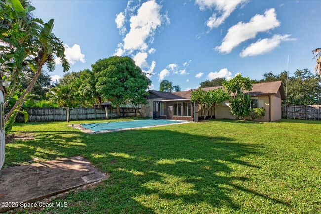 Photo - 458 Freeman Rd NW
