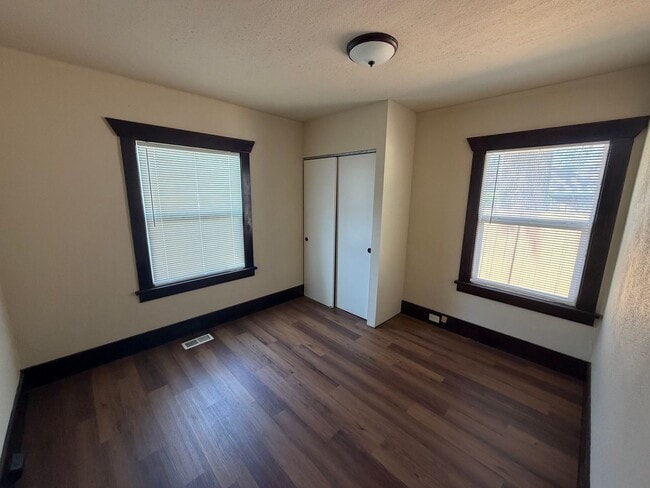 Photo - ? RENT SPECIAL — HALF OFF FIRST MONTH’S RENT ? Beautiful 2 bedroom in Lakewood WA - Apply Today!