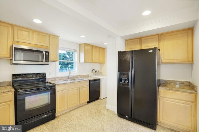 Photo - 6924 Kenfig Dr