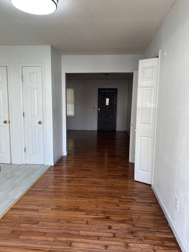 Photo - 414 S Lynn Ave