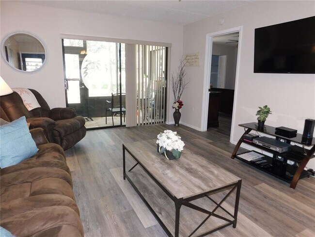 Photo - 305 Meadow Ln Unidad 305