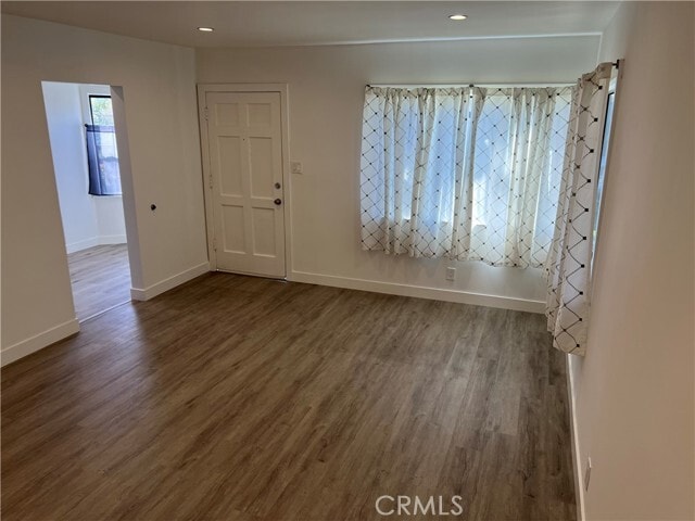 Photo - 12658 Oxnard St