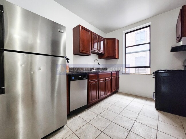 Photo - 3620 Broadway Unit 33