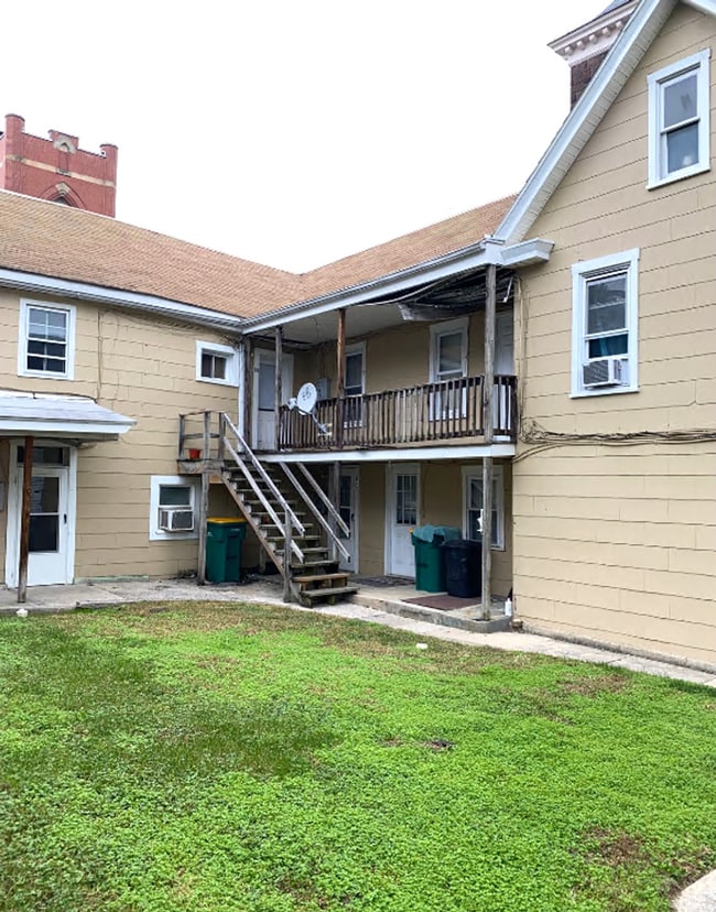 Photo - 103 S Church St Unit 103 4
