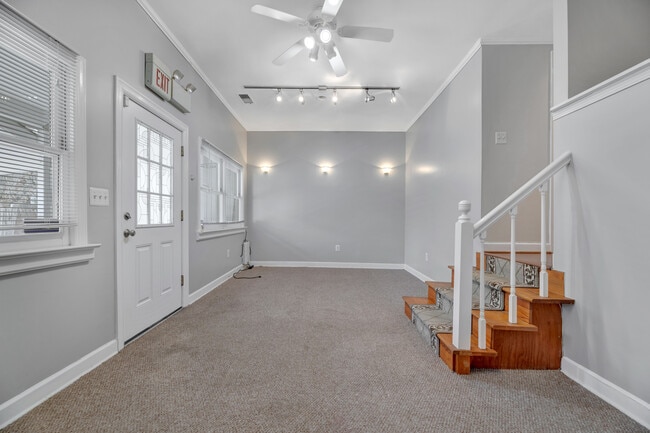 Photo - 5107 MacArthur Blvd