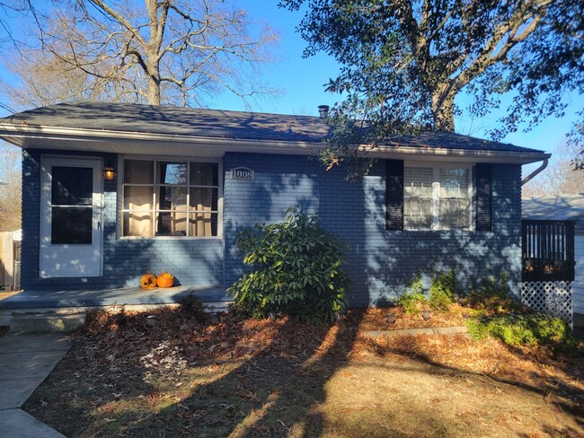 Beautiful 3 BR/2 BA Single-Family Home in ... - Beautiful 3 BR/2 BA Single-Family Home in ...