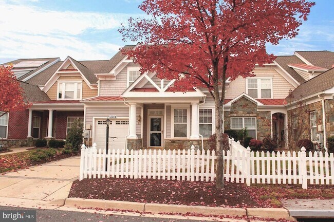 Building Photo - 13204 Rabbit Chase Rd