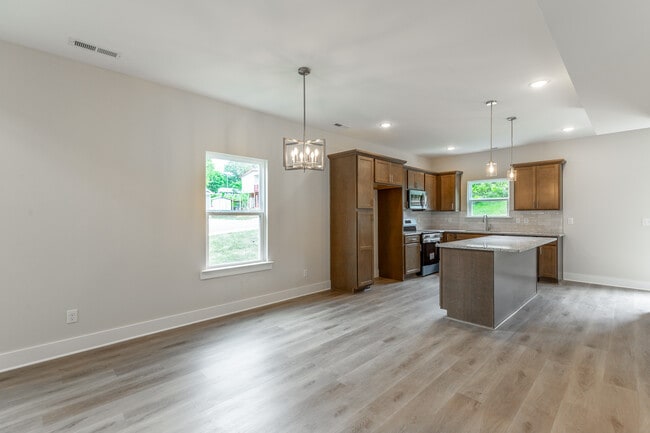 Photo - 4737 Heiskell Dr