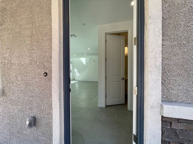 Photo - 3 BED 2.5 BATH 2 CAR GARAGE TOWNHOME FOR RENT IN CADENCE MASTER PLANNED COMMUNITY