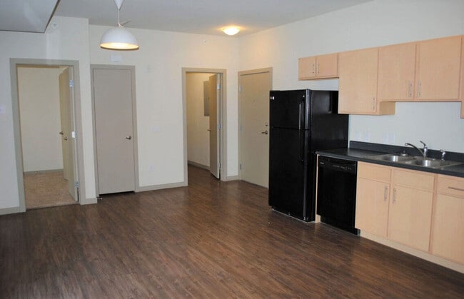 Photo - Ledges on 29th