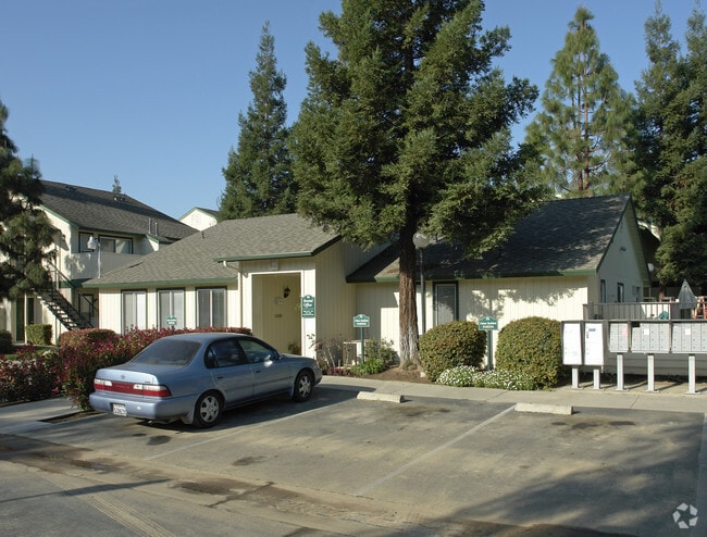 Sequoia Knolls