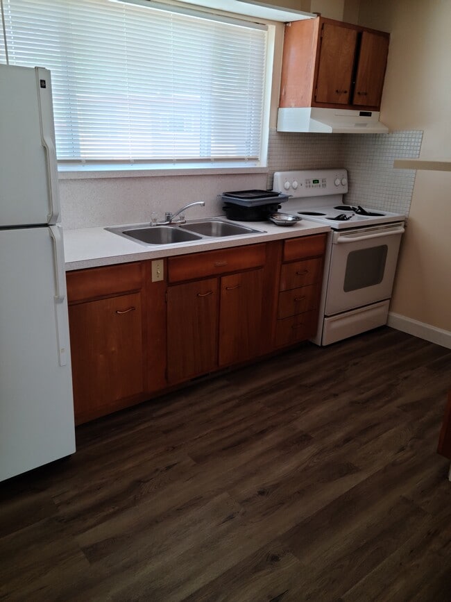 Photo - 110 Stanford Ave