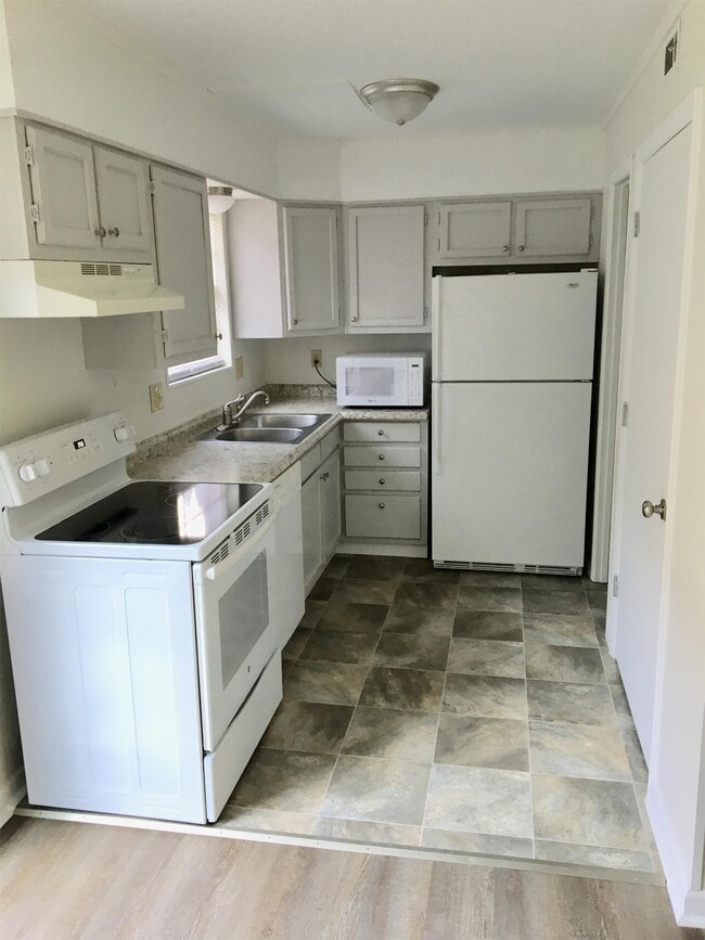 Photo - 6820 Linville Dr