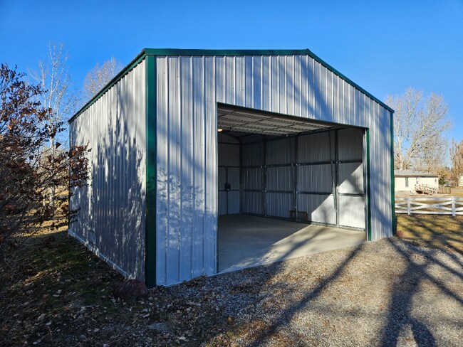 Photo - 413 W Front St