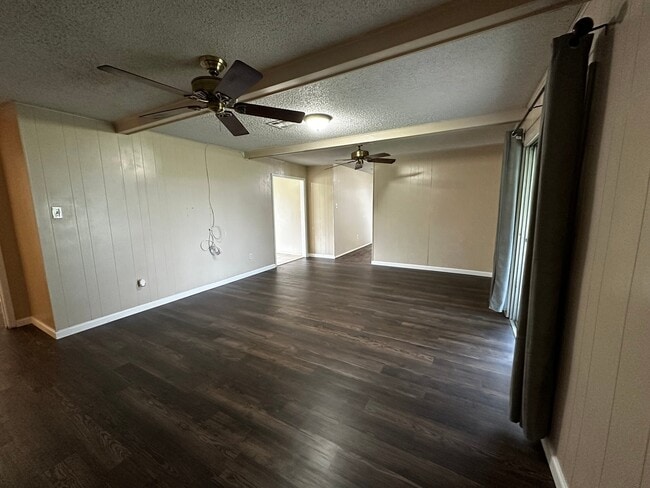 Photo - 179 Weldon Dr