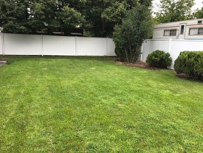 Photo - 9857 S 1000 W