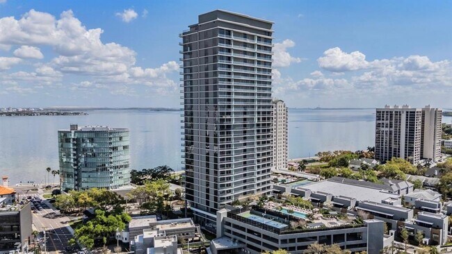 3015 S Ysabella Ave Unidad 2003